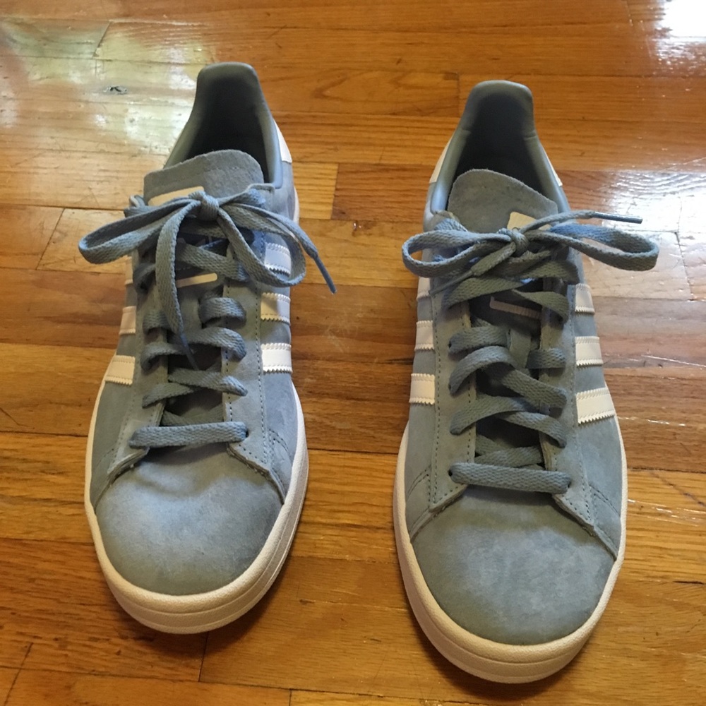Adidas Sneakers